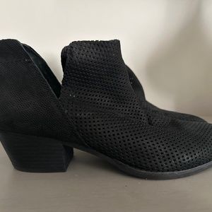 Dolce Vita Booties Black
